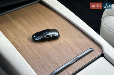 Лифтбек Tesla Model S 2020 в 