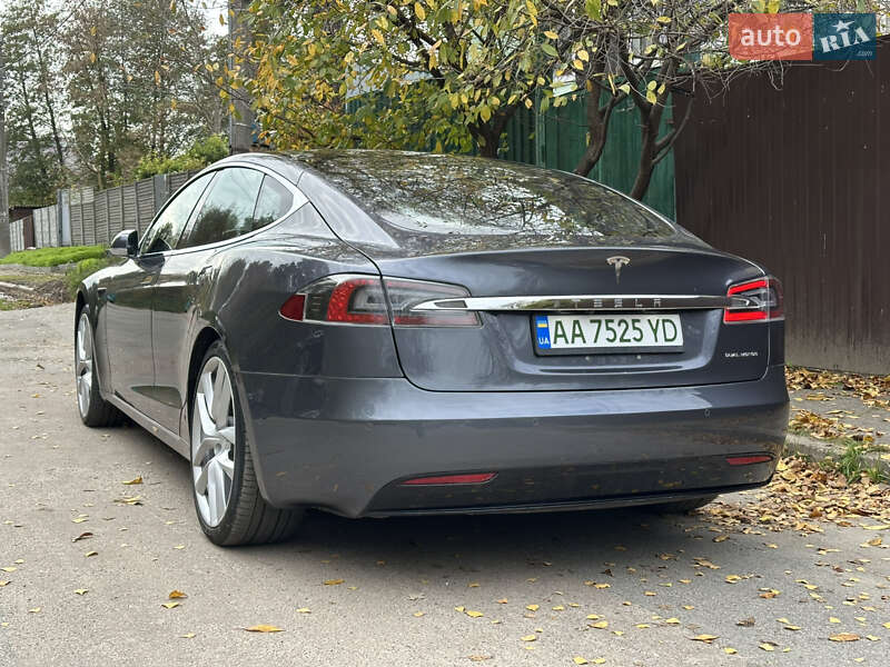 Ліфтбек Tesla Model S 2020 в Києві