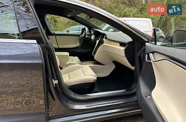 Лифтбек Tesla Model S 2020 в 