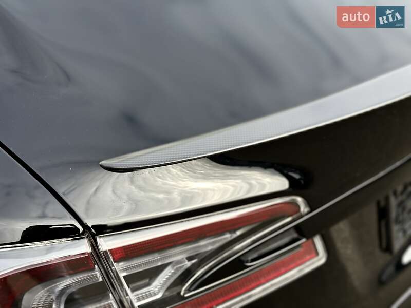 Лифтбек Tesla Model S 2021 в Киеве