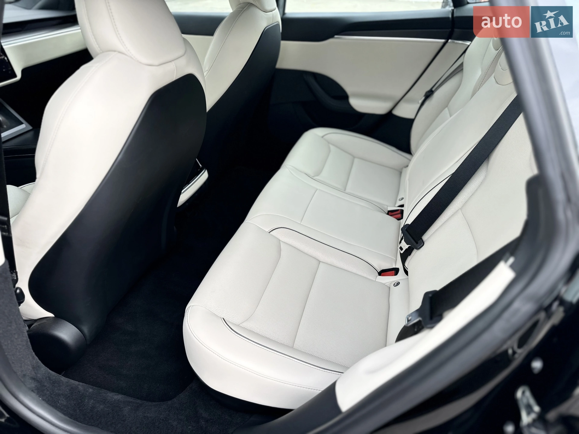 2021 Tesla Model S - мініатюра 31