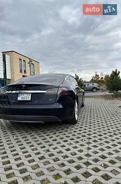 Лифтбек Tesla Model S 2014 в 