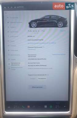 Лифтбек Tesla Model S 2013 в 