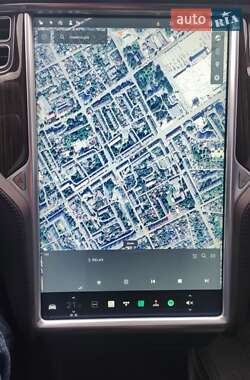 Лифтбек Tesla Model S 2014 в 