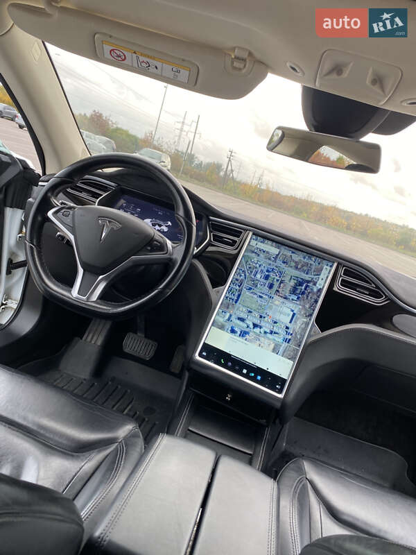 Лифтбек Tesla Model S 2014 в Ровно