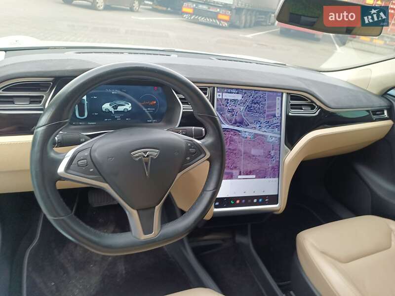 Лифтбек Tesla Model S 2015 в Ровно фото 43 Лифтбек Tesla Model S 2015 в Ровно