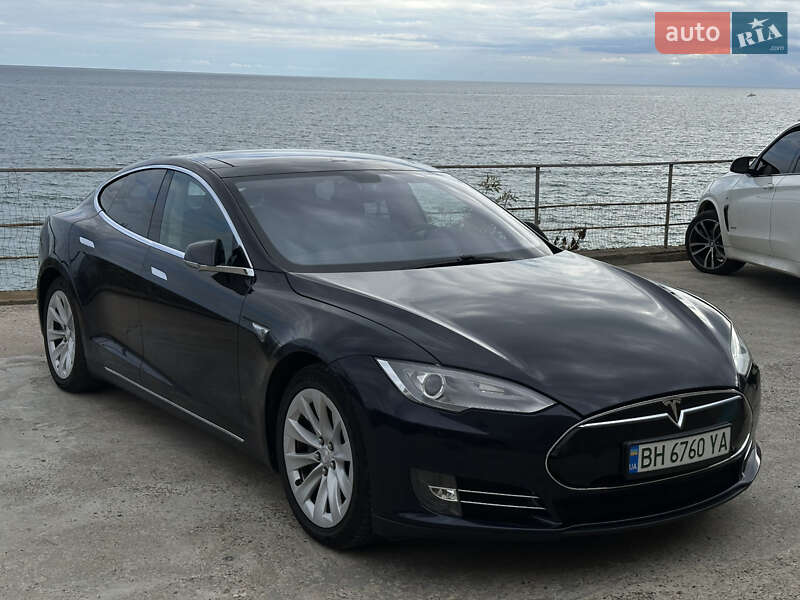 Лифтбек Tesla Model S 2013 в Одессе