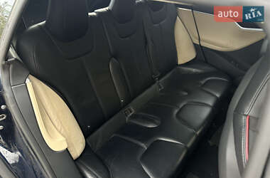 Лифтбек Tesla Model S 2013 в 