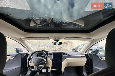 Лифтбек Tesla Model S 2013 в 