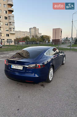 Лифтбек Tesla Model S 2019 в 