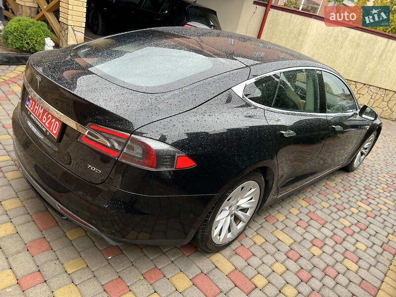 Лифтбек Tesla Model S 2015 в Львове фото 41 Лифтбек Tesla Model S 2015 в Львове