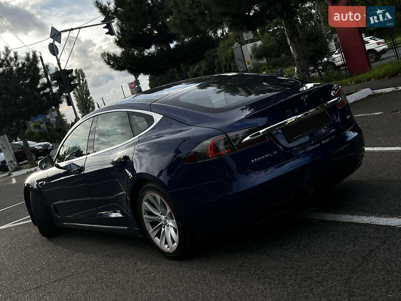 Лифтбек Tesla Model S 2017 в Одессе