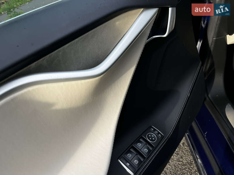 Лифтбек Tesla Model S 2017 в Одессе