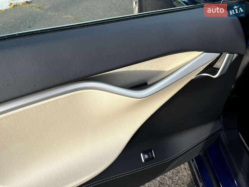 Лифтбек Tesla Model S 2017 в Одессе