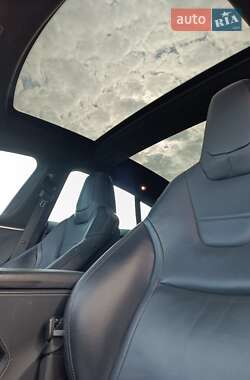 Лифтбек Tesla Model S 2014 в 
