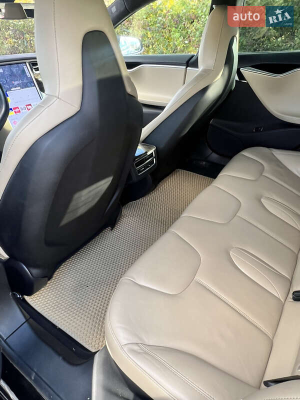 Лифтбек Tesla Model S 2015 в Львове фото 10 Лифтбек Tesla Model S 2015 в Львове