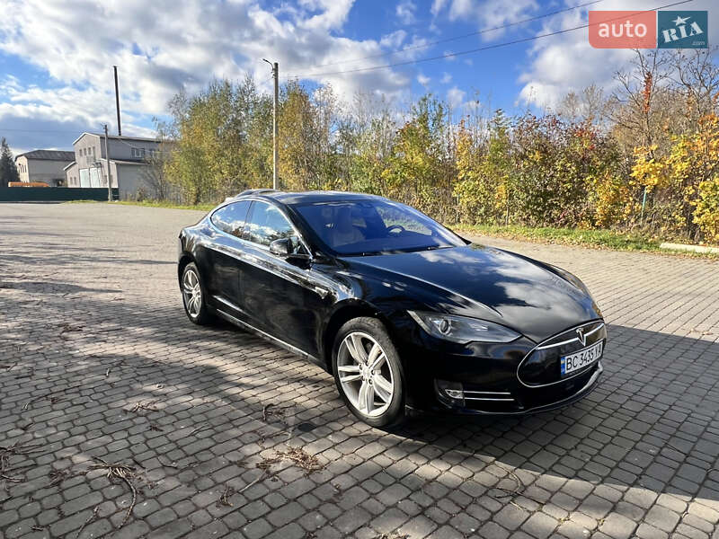 Лифтбек Tesla Model S 2015 в Львове фото 8 Лифтбек Tesla Model S 2015 в Львове