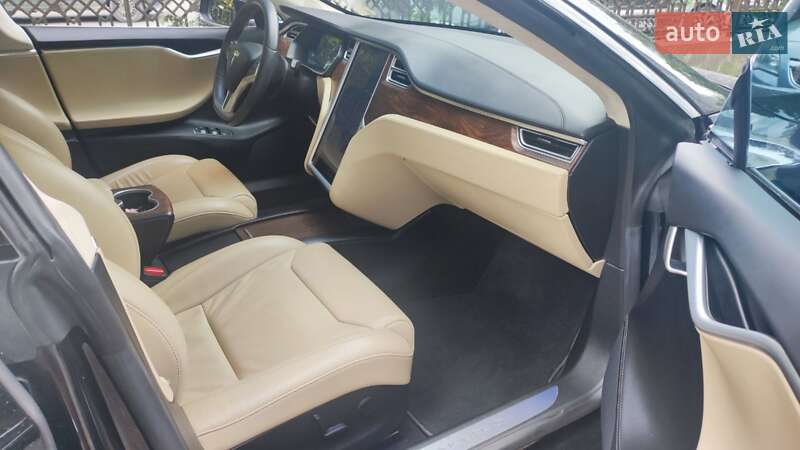 Ліфтбек Tesla Model S 2017 в Івано-Франківську фото 14 Ліфтбек Tesla Model S 2017 в Івано-Франківську