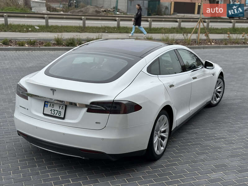 Ліфтбек Tesla Model S 2013 в Вінниці фото 17 Ліфтбек Tesla Model S 2013 в Вінниці