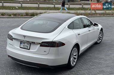 Лифтбек Tesla Model S 2013 в 