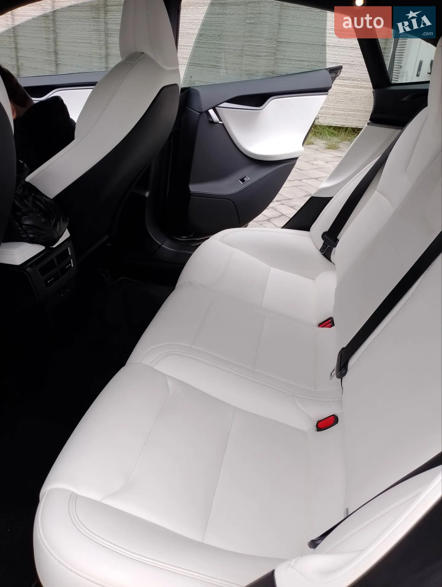 2020 Tesla Model S - мініатюра 11