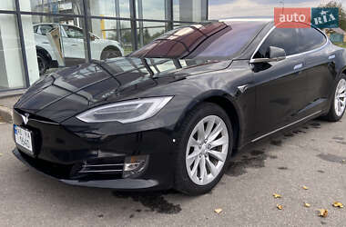 Ліфтбек Tesla Model S 2018 в Харкові