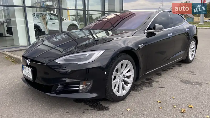 Tesla Model S 2018 VIN 5YJSA1E21JF266684 фото оголошення 33 з 62