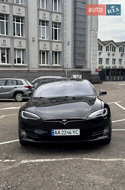 Лифтбек Tesla Model S 2020 в 