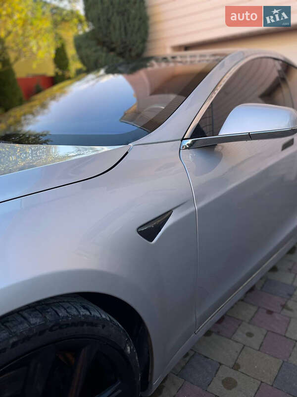 Лифтбек Tesla Model S 2018 в Ивано-Франковске
