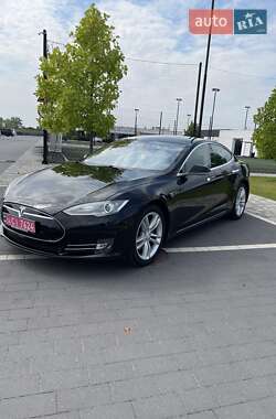 Ліфтбек Tesla Model S 2013 в 