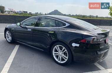 Ліфтбек Tesla Model S 2013 в 
