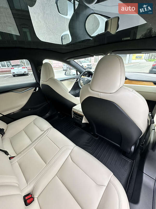 Ліфтбек Tesla Model S 2020 в Одесі фото 14 Ліфтбек Tesla Model S 2020 в Одесі