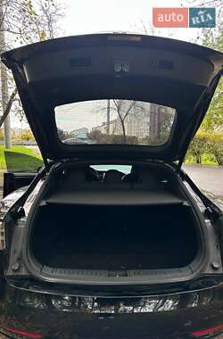 Лифтбек Tesla Model S 2018 в 