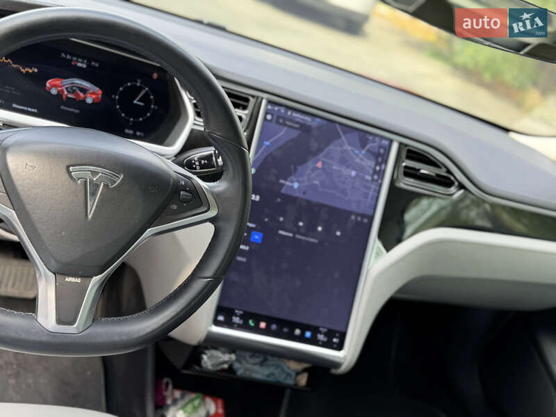 Ліфтбек Tesla Model S 2013 в Одесі
