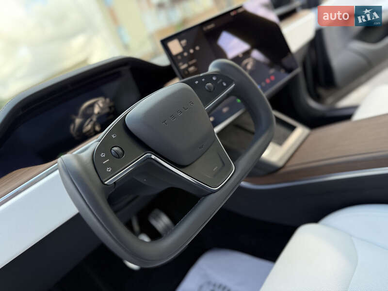 Лифтбек Tesla Model S 2024 в Дрогобыче