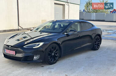 Лифтбек Tesla Model S 2016 в 