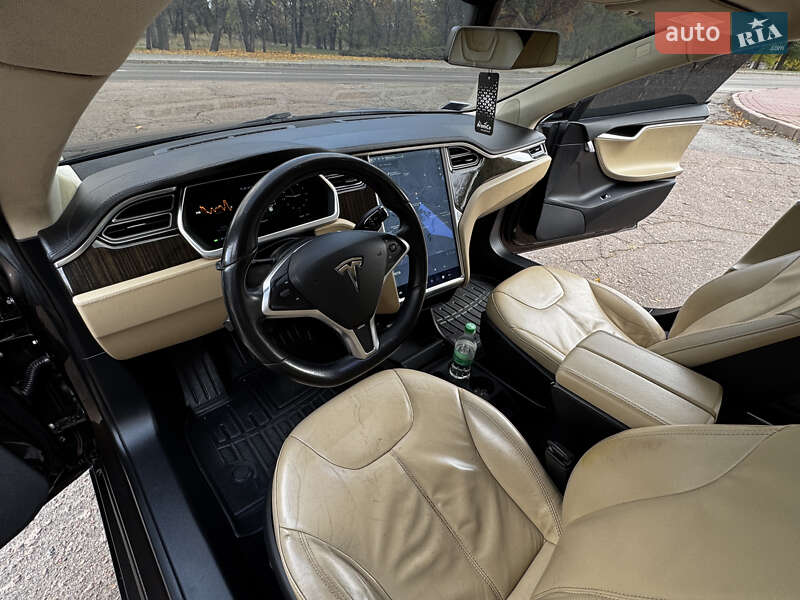 Лифтбек Tesla Model S 2013 в Кропивницком фото 25 Лифтбек Tesla Model S 2013 в Кропивницком