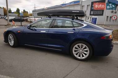 Лифтбек Tesla Model S 2017 в Киеве