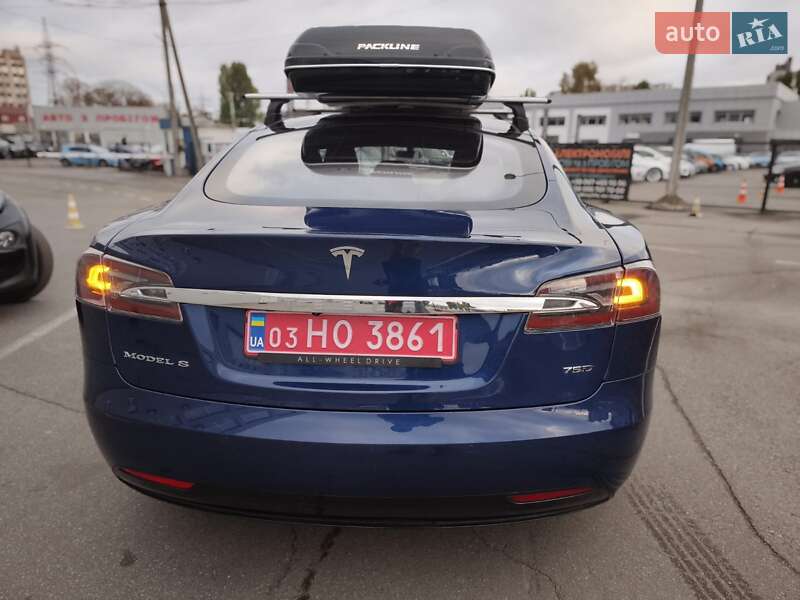 Лифтбек Tesla Model S 2017 в Киеве