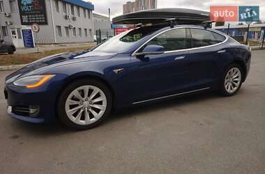Лифтбек Tesla Model S 2017 в Киеве