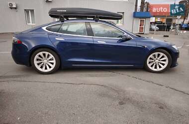 Лифтбек Tesla Model S 2017 в Киеве