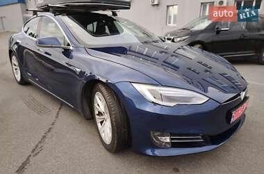 Лифтбек Tesla Model S 2017 в Киеве