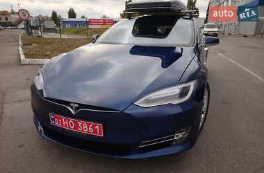 Лифтбек Tesla Model S 2017 в Киеве