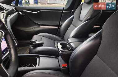 Лифтбек Tesla Model S 2017 в Киеве