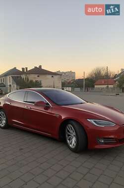 Лифтбек Tesla Model S 2016 в 