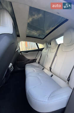 Лифтбек Tesla Model S 2016 в 