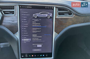 Лифтбек Tesla Model S 2017 в 