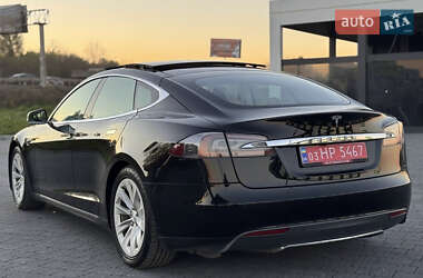 Лифтбек Tesla Model S 2014 в 