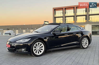 Лифтбек Tesla Model S 2014 в 