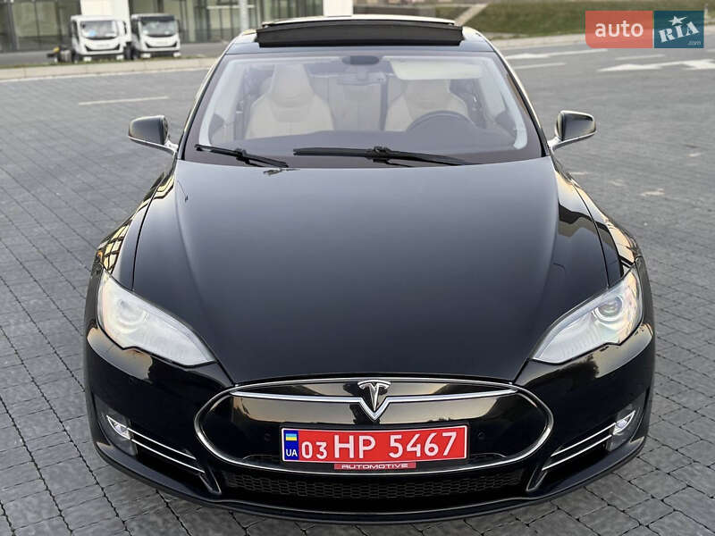 Ліфтбек Tesla Model S 2014 в Львові фото 35 Ліфтбек Tesla Model S 2014 в Львові